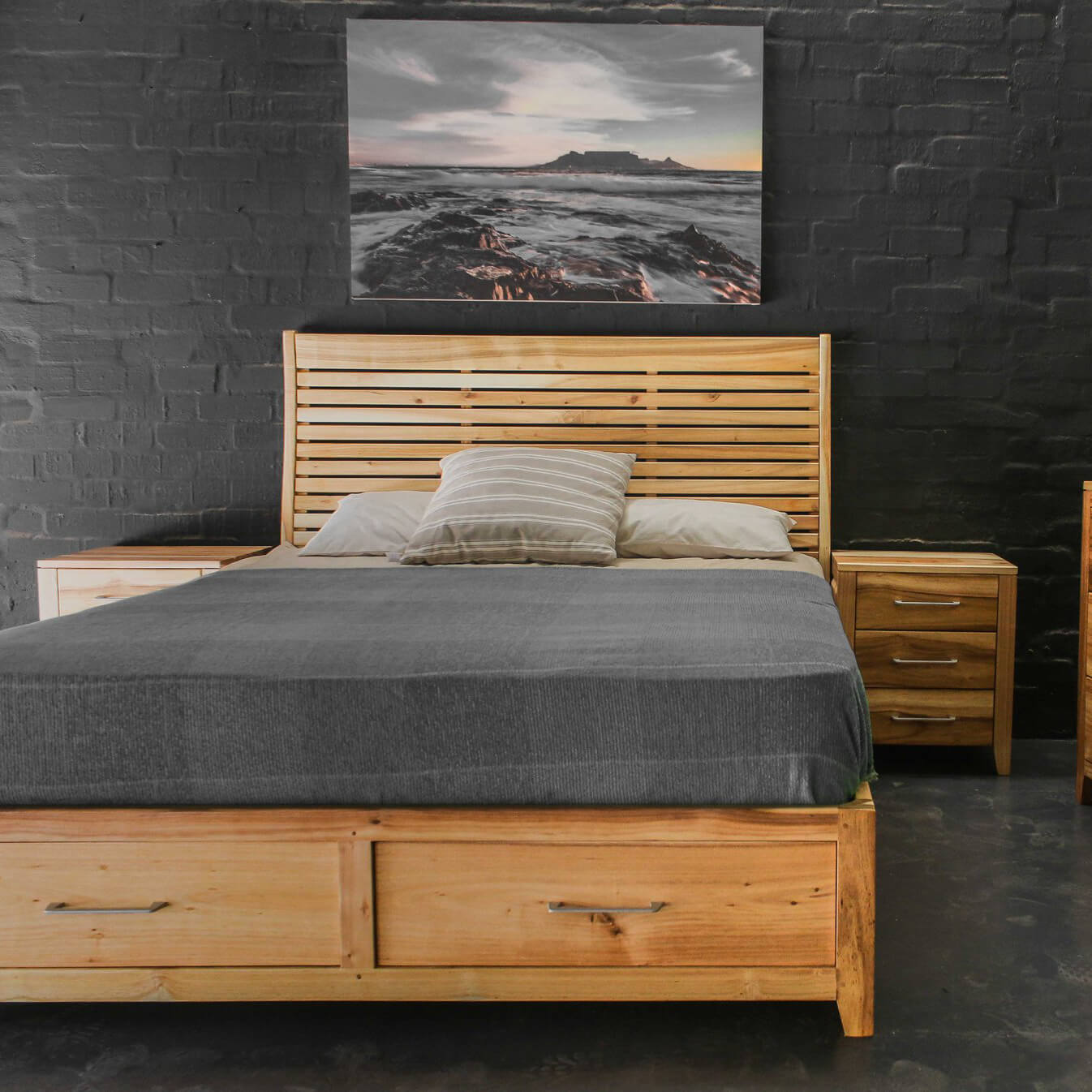 Spine box bed frame