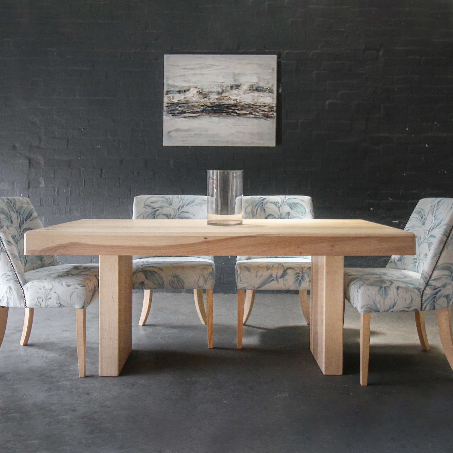LIM Dining Table